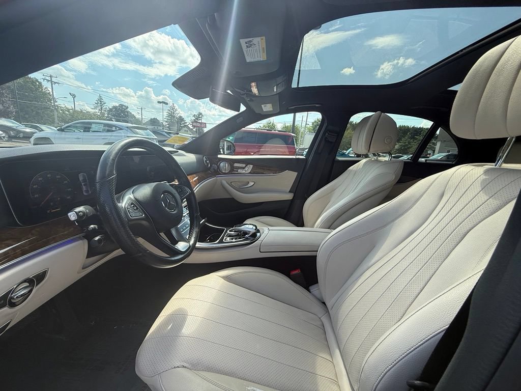 Used 2018 Mercedes-Benz E 300 4MATIC image 26