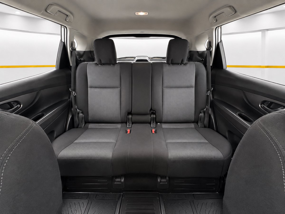 Used 2019 Nissan Pathfinder S AWD/4WD image 18