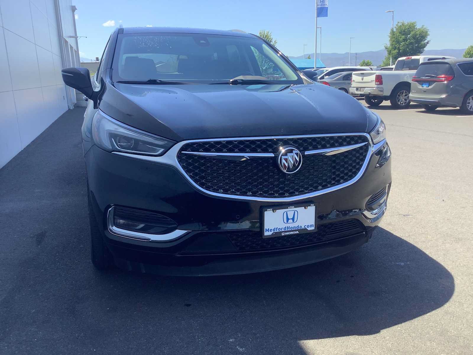 Used 2021 Buick Enclave Avenir w/ Avenir Technology Package AWD/4WD image 9