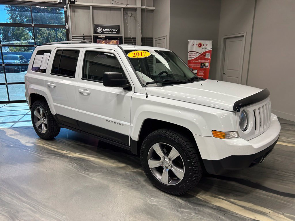 Used 2017 Jeep Patriot High Altitude AWD/4WD image 27
