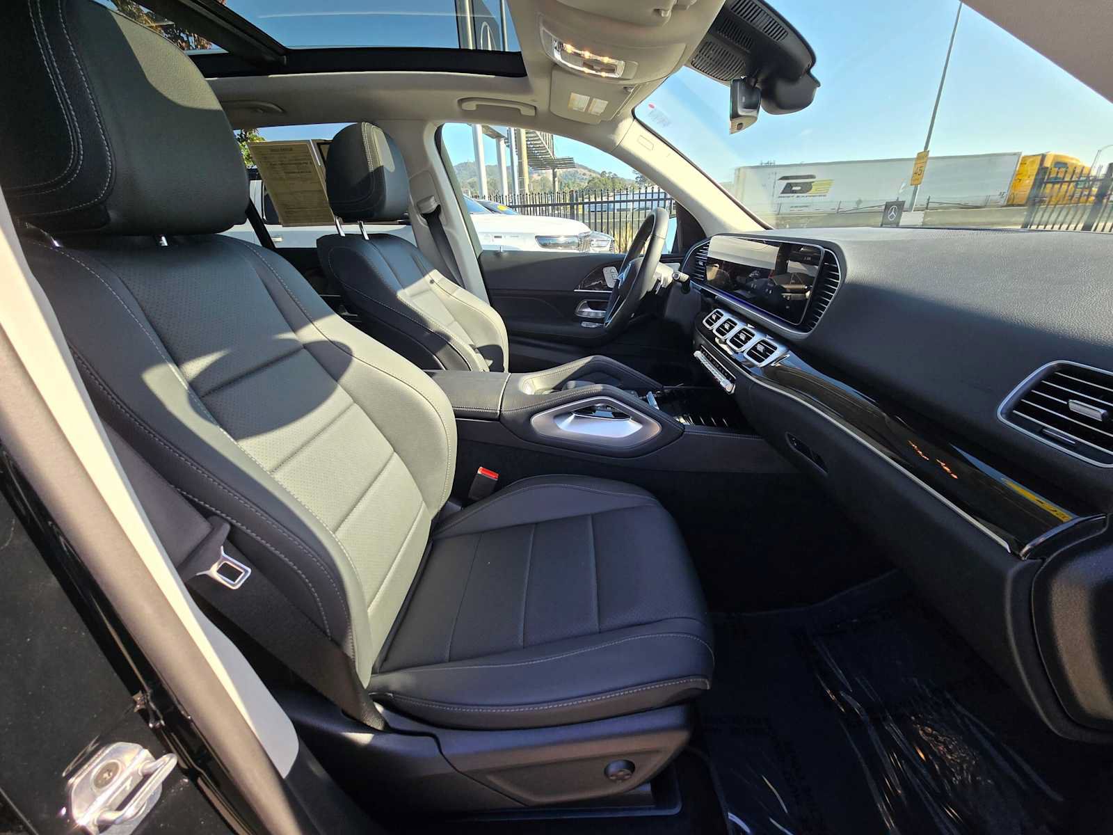 Used 2026 Mercedes-Benz GLE 450 4MATIC image 11