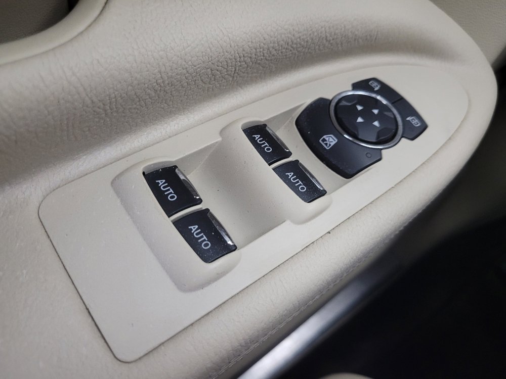 Used 2014 Lincoln MKT AWD w/ Equipment Group 201A image 27