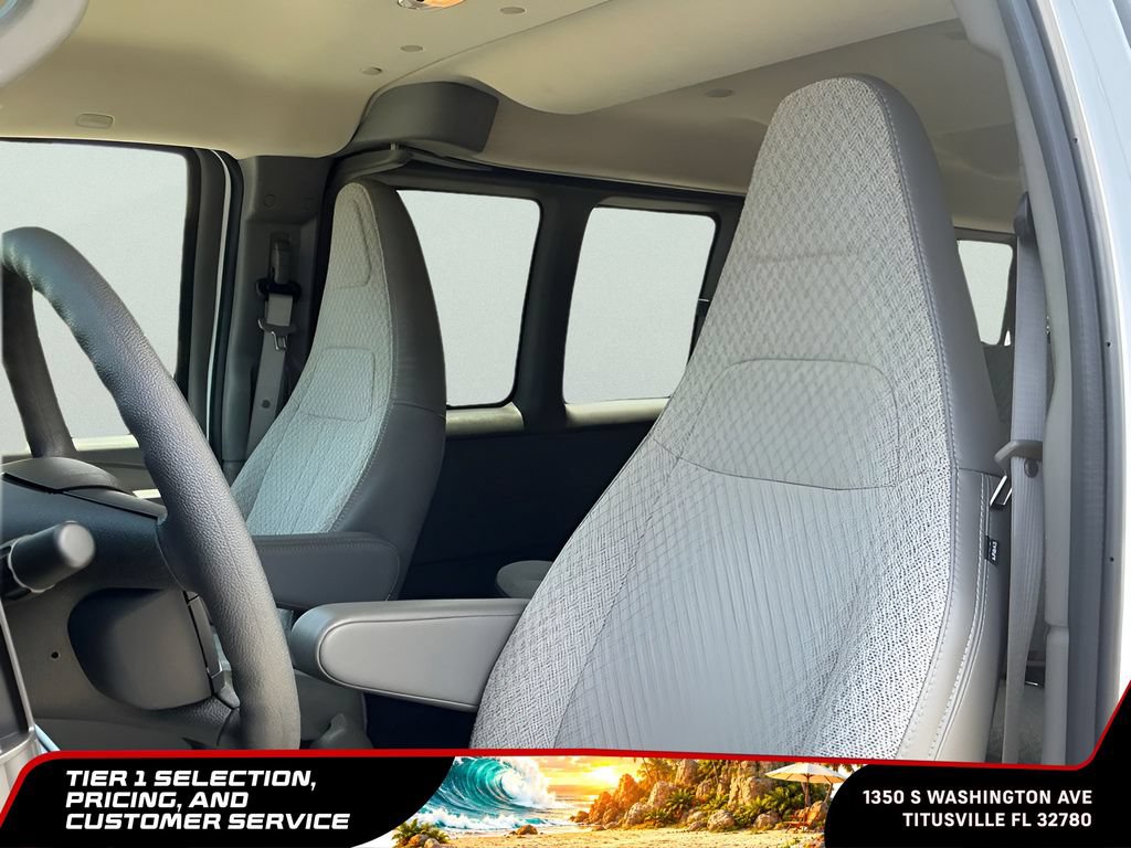 Used 2025 Chevrolet Express 3500 LT w/ LT Preferred Equipment Group RWD image 22