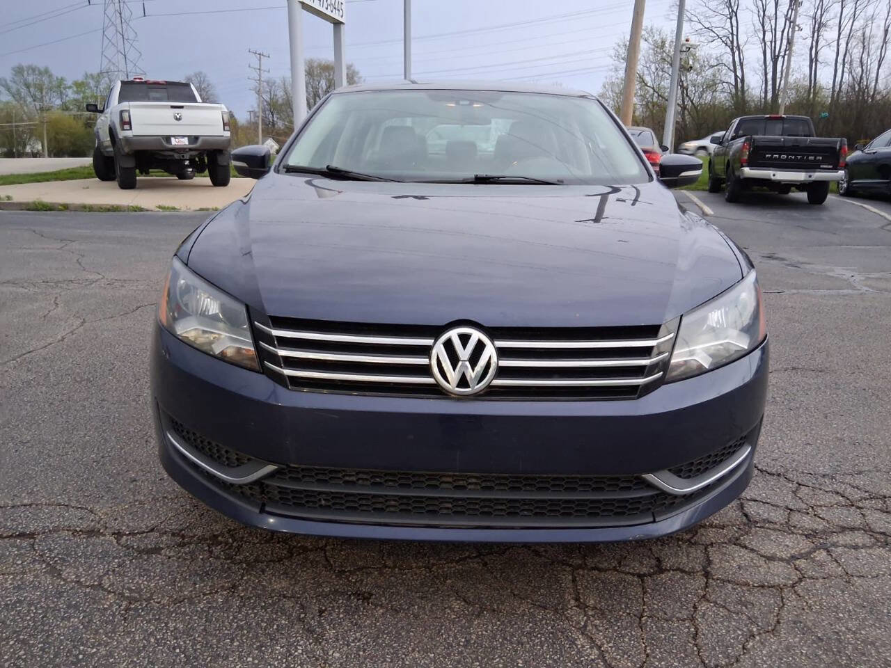 Used 2014 Volkswagen Passat 2.5 S FWD image 2