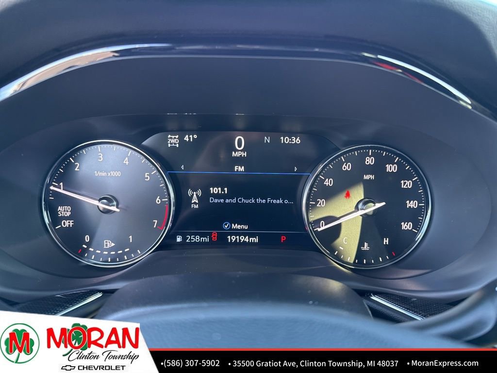 Used 2022 Buick Envision Essence w/ Safety Package image 17