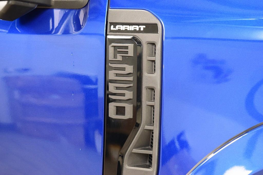 Used 2026 Ford F250 Lariat w/ Black Appearance Package image 13