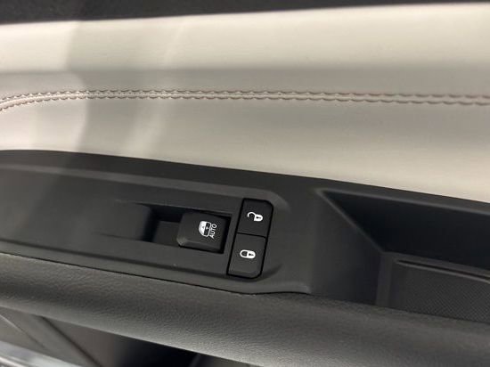 New 2026 Jeep Compass Limited image 21