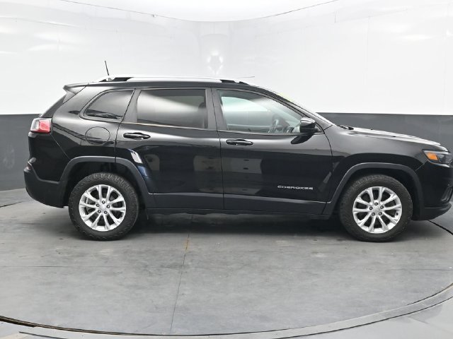 Used 2020 Jeep Cherokee Latitude FWD image 9