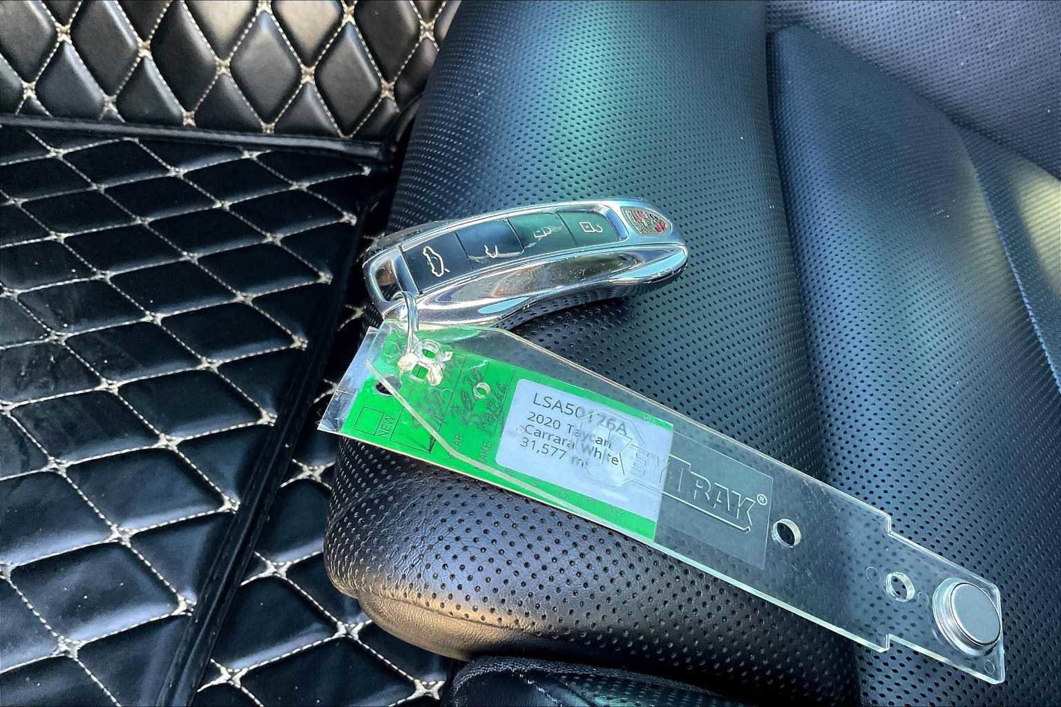 Used 2020 Porsche Taycan 4S image 18