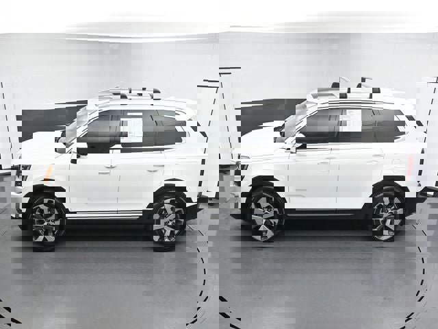 Used 2020 Kia Telluride S w/ S 8 Passenger Seating Package image 24