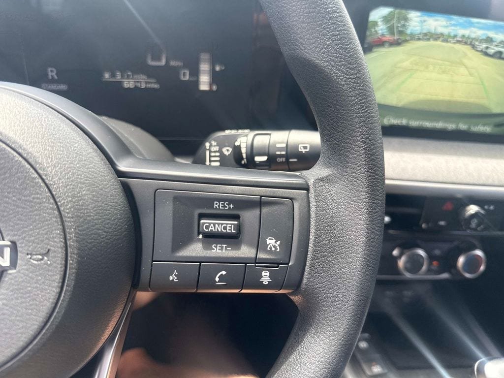 Used 2025 Nissan Kicks SV FWD image 26