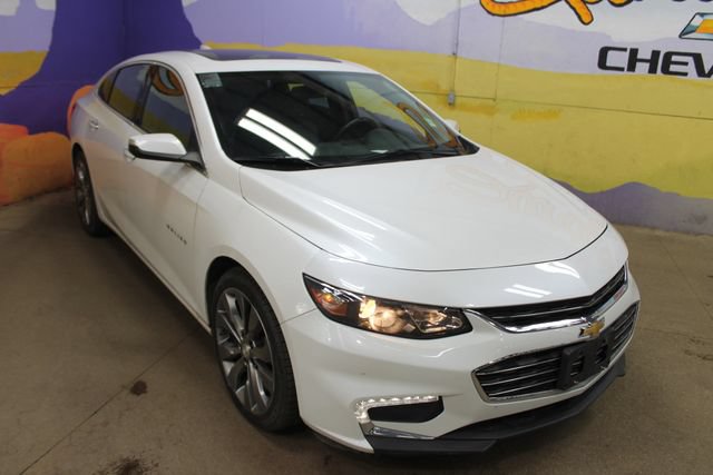 Used 2016 Chevrolet Malibu Premier FWD image 2