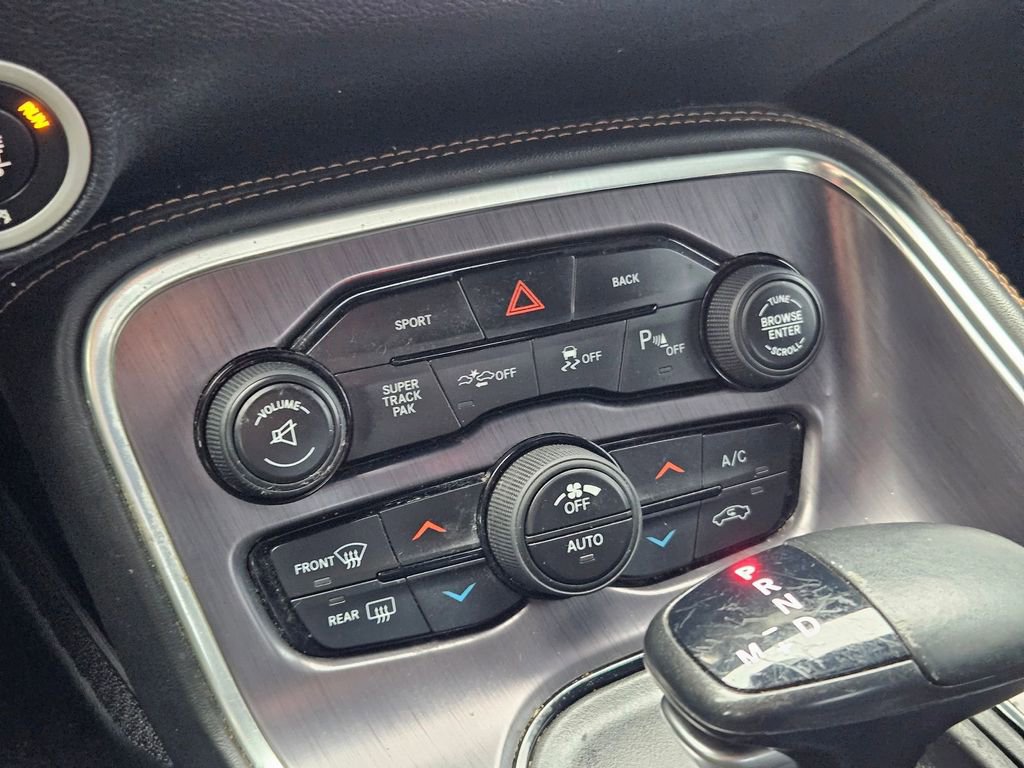 Used 2016 Dodge Challenger R/T Plus RWD image 26