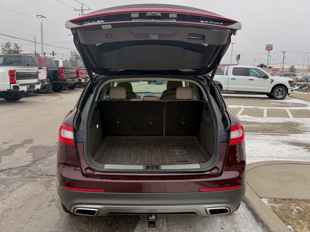 Used 2017 Lincoln MKX Reserve w/ Driver Assistance Package image 14