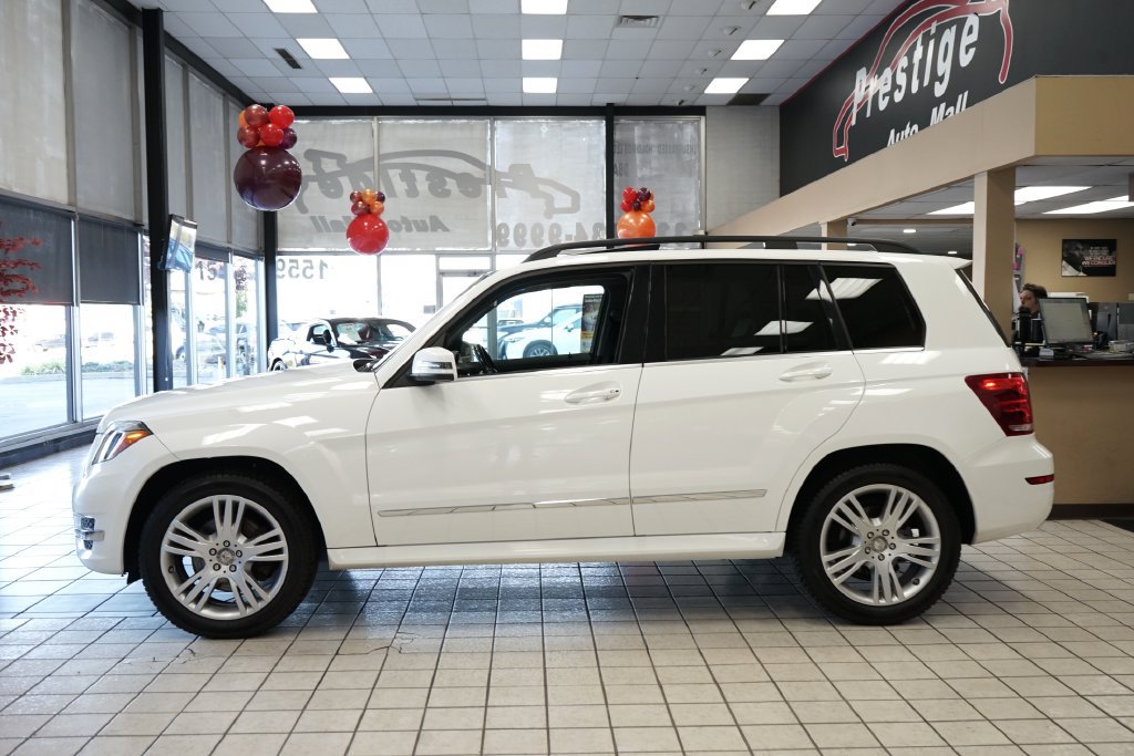 Used 2015 Mercedes-Benz GLK 350 4MATIC image 3