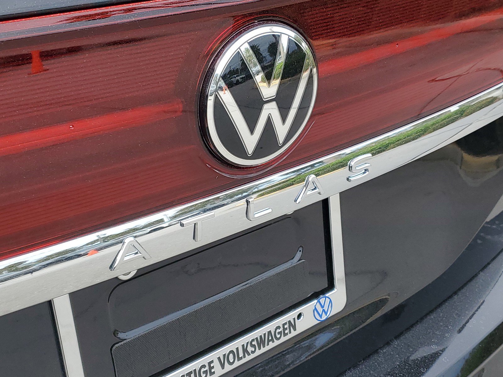 New 2025 Volkswagen Atlas SEL Premium R-Line image 7