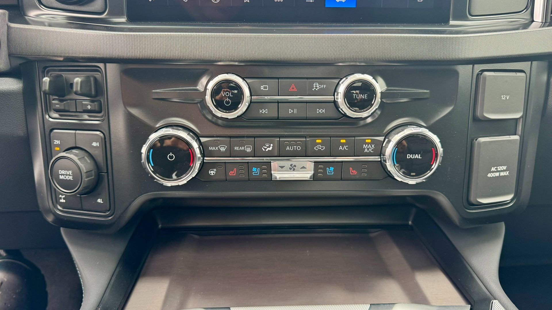 New 2026 Ford F250 Platinum image 27