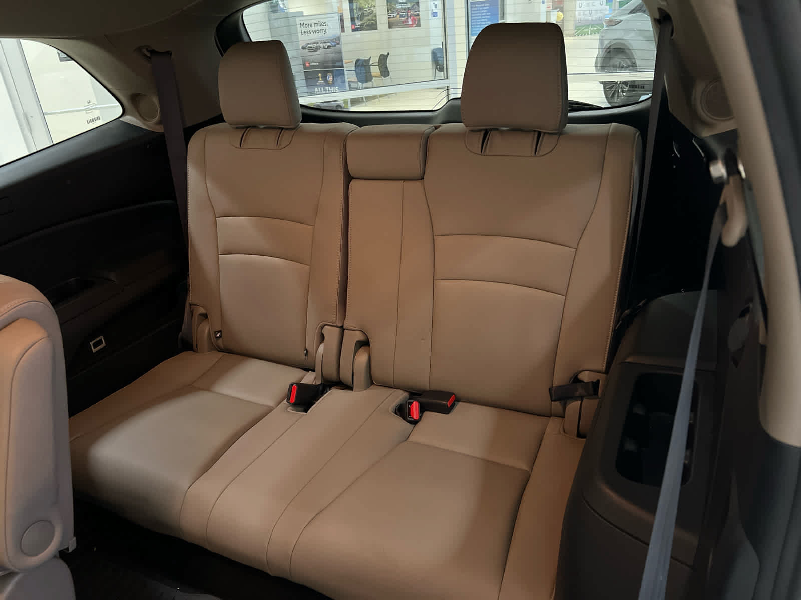 Used 2021 Honda Pilot Touring image 11