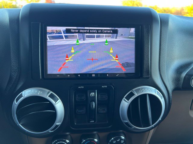 Used 2013 Jeep Wrangler Unlimited Rubicon w/ Dual Top Group AWD/4WD image 21