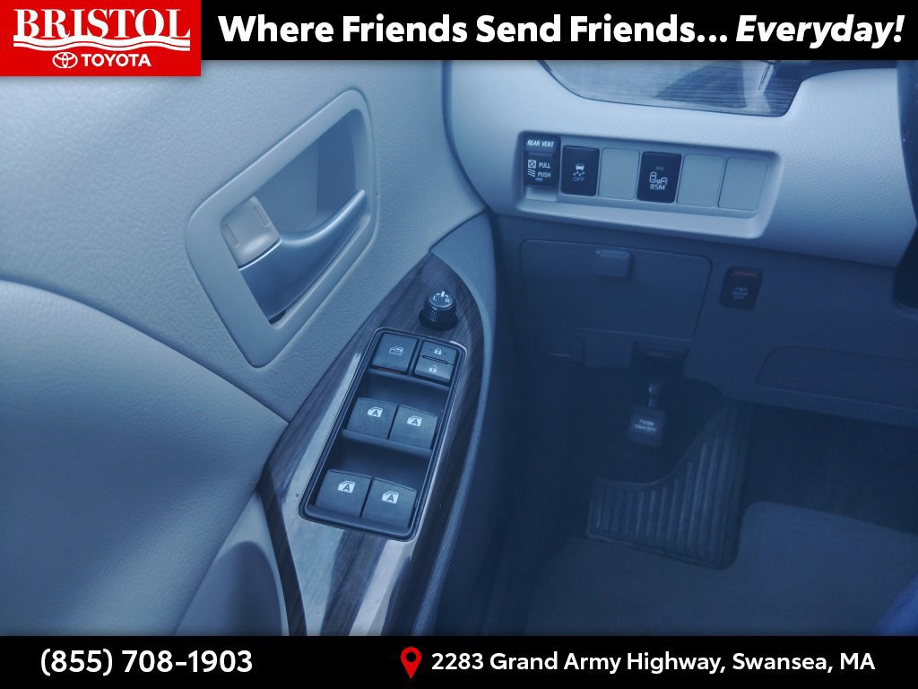 Used 2015 Toyota Sienna XLE FWD image 18