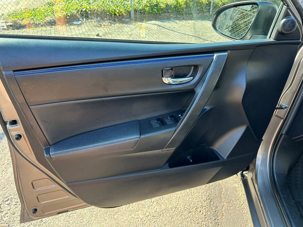 Used 2019 Toyota Corolla XSE image 14