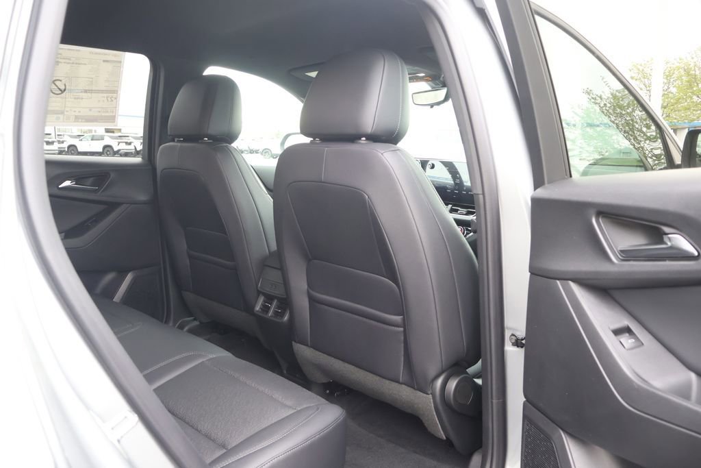New 2026 Chevrolet Equinox LT w/ Convenience Package II FWD image 41