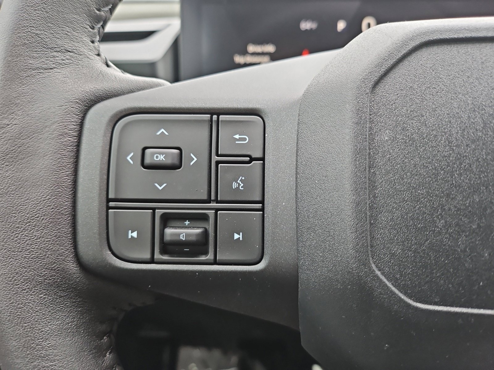 Used 2026 Toyota RAV4 XLE Premium FWD image 30