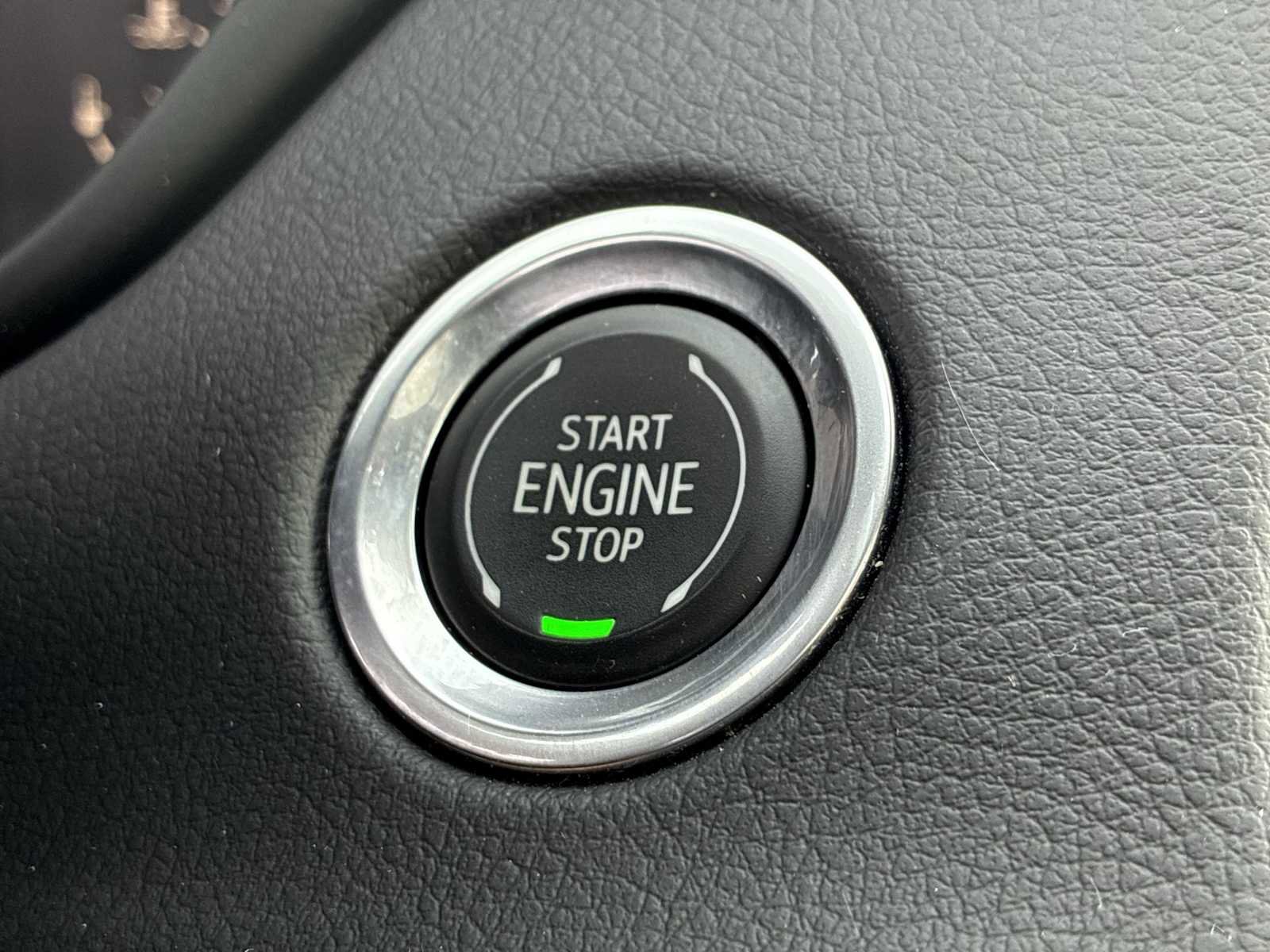 Certified 2020 Cadillac XT4 Premium Luxury image 17