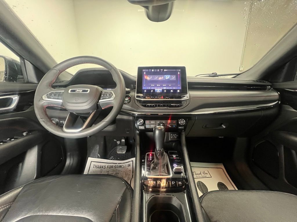 Used 2024 Jeep Compass Trailhawk image 9