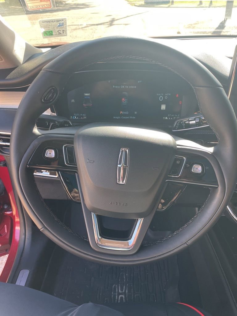 Used 2025 Lincoln Corsair AWD w/ Equipment Group 101A image 10