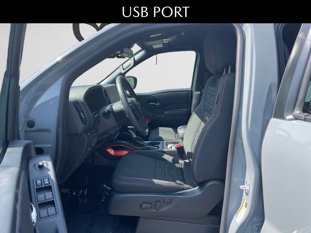 Used 2025 Nissan Frontier PRO-4X AWD/4WD image 8