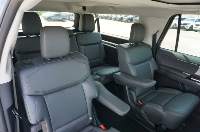 New 2027 Ford Expedition Max Active RWD image 19