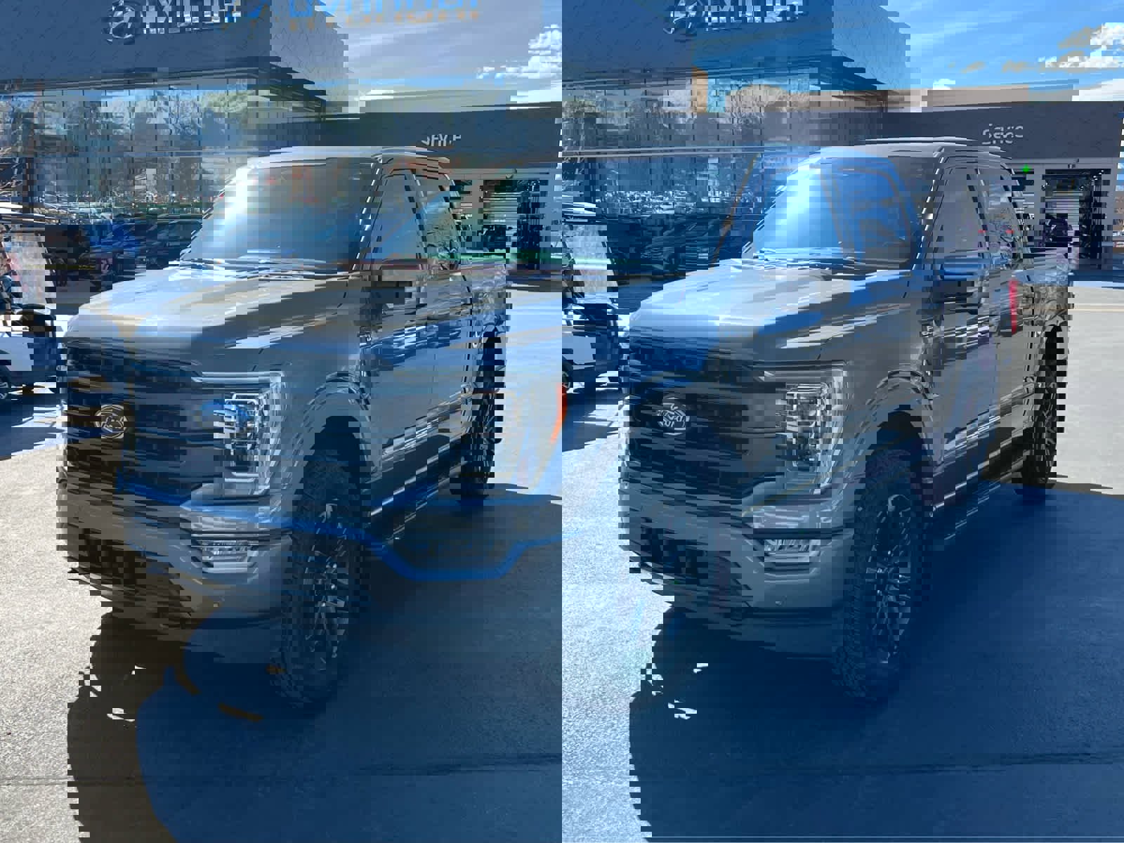 Used 2022 Ford F150 Lariat w/ Equipment Group 502A High image 2