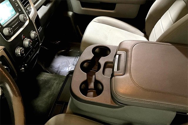 Used 2017 RAM 2500 SLT image 33