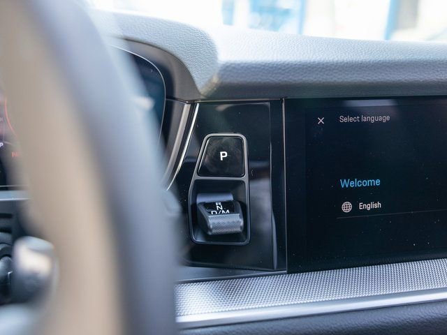 Certified 2025 Porsche Cayenne image 32