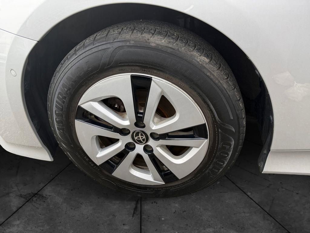 Used 2018 Toyota Prius Two w/ Prius Two Safety Plus Package image 14