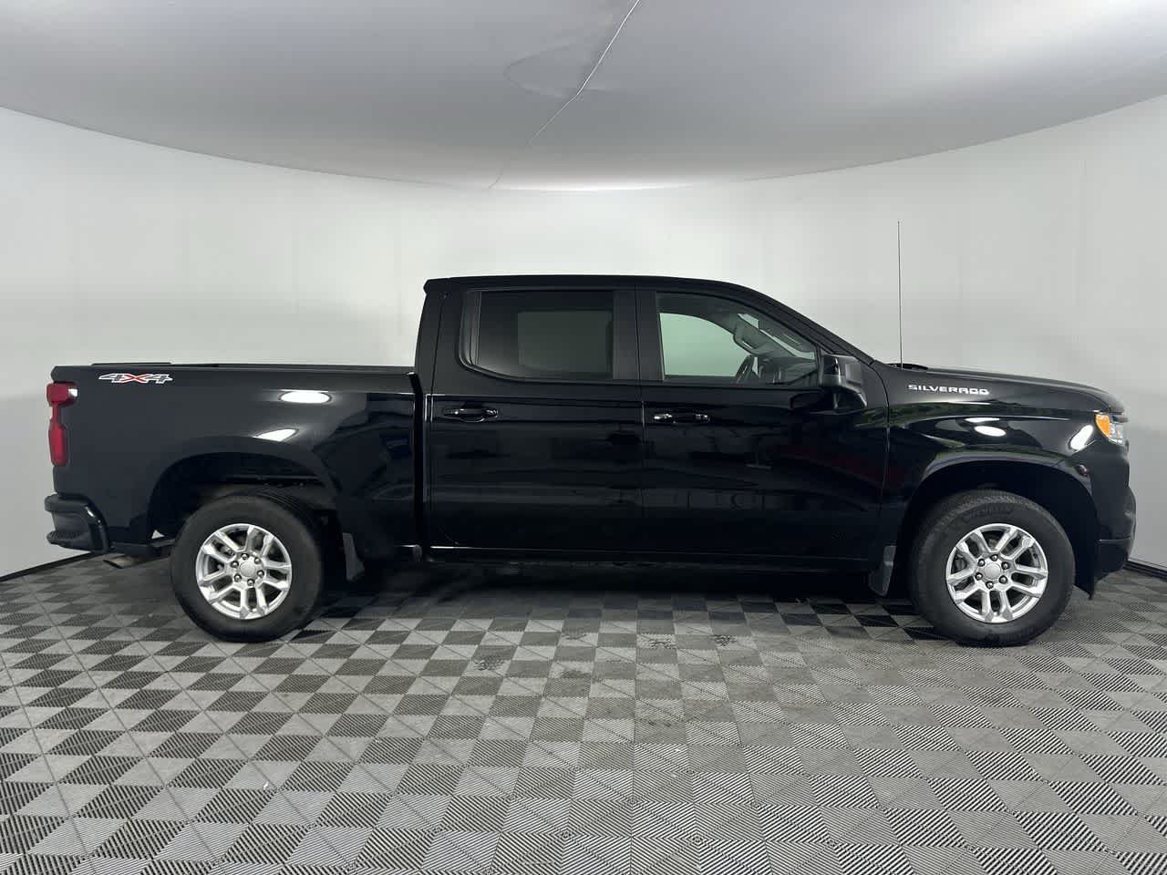 Used 2026 Chevrolet Silverado 1500 RST AWD/4WD image 9