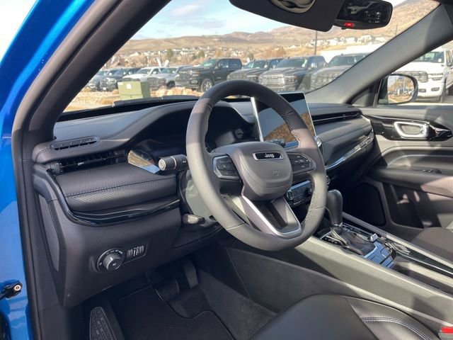 New 2026 Jeep Compass Latitude image 11
