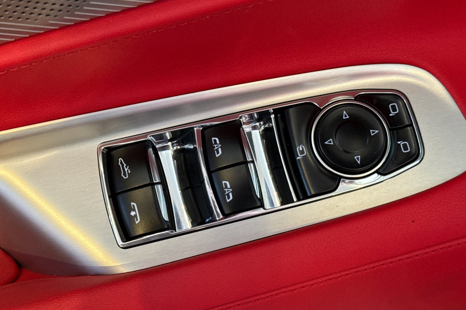 Used 2024 Chevrolet Corvette Stingray Preferred Conv w/ Z51 Performance Package image 12