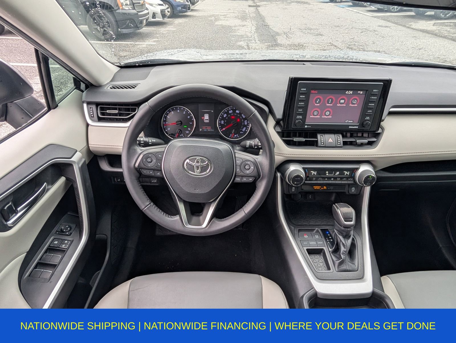 Used 2021 Toyota RAV4 XLE Premium image 28