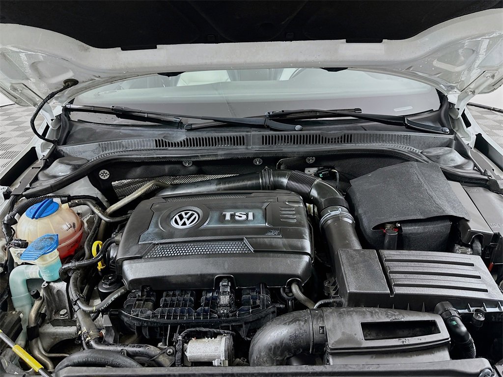 Used 2016 Volkswagen Jetta Sport image 29