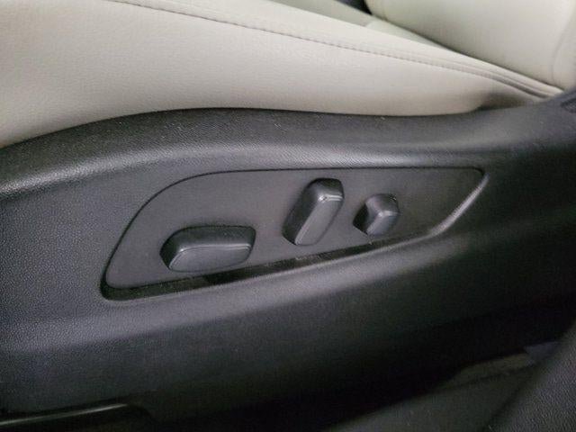 Certified 2023 Cadillac XT4 Luxury FWD image 13