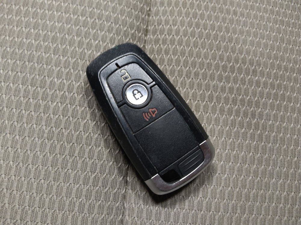 Used 2018 Ford Explorer XLT FWD image 32