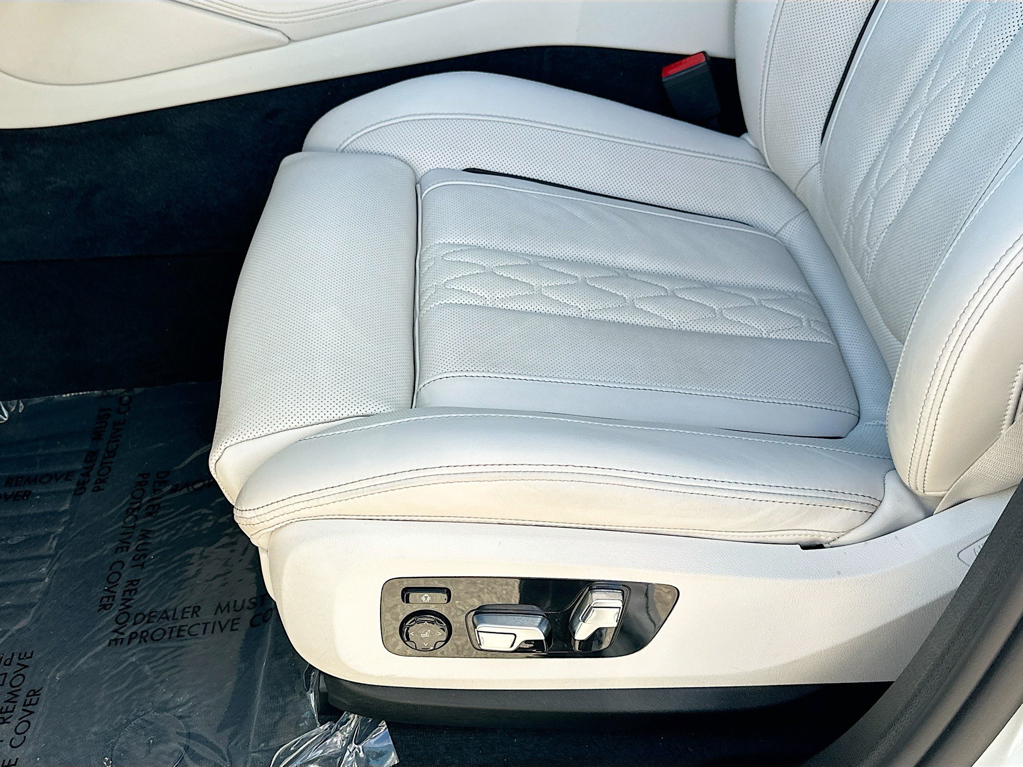 Used 2026 BMW X6 M60i AWD/4WD image 17