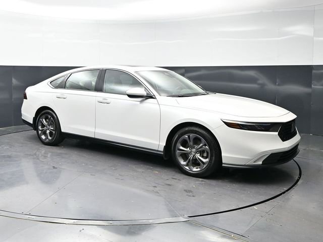 Used 2024 Honda Accord EX image 3