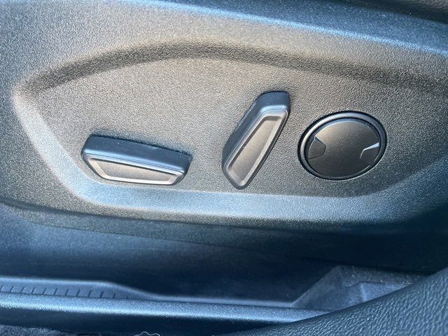 Used 2022 Ford Edge SEL w/ Convenience Package image 19