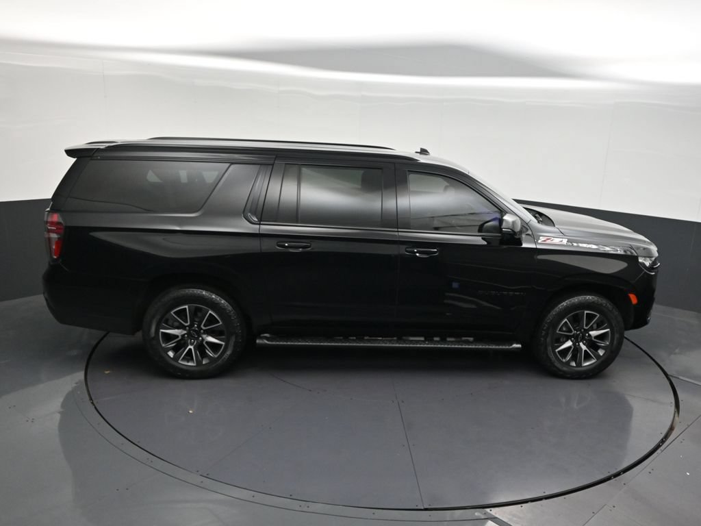 Used 2023 Chevrolet Suburban Z71 w/ Luxury Package AWD/4WD image 25