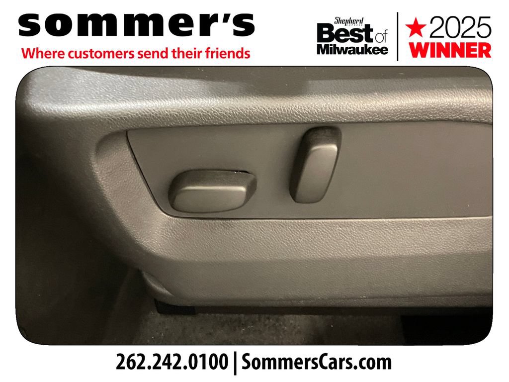 Used 2023 Buick Envision Avenir AWD/4WD image 10