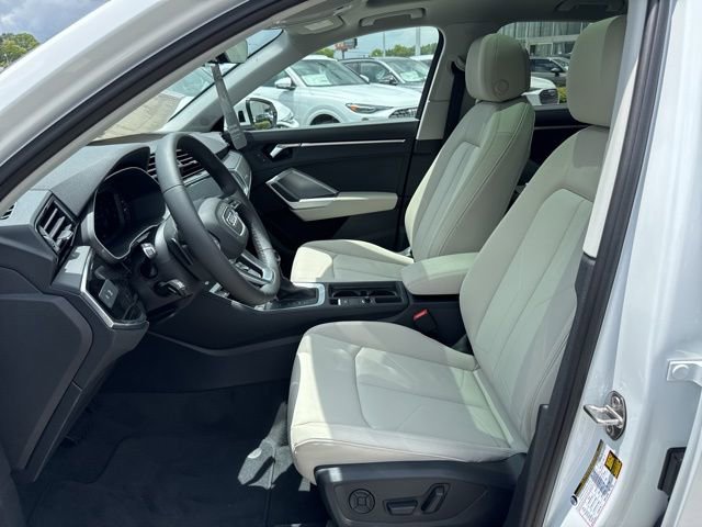 New 2025 Audi Q3 2.0T Premium image 25