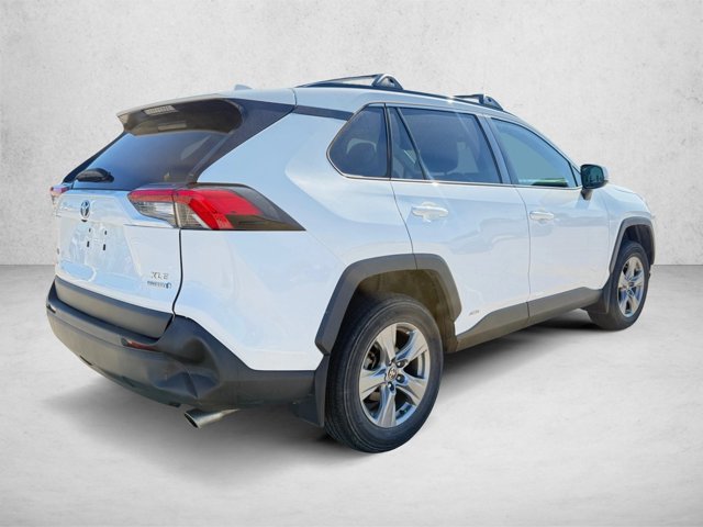 Used 2022 Toyota RAV4 XLE w/ Convenience Package AWD/4WD image 5